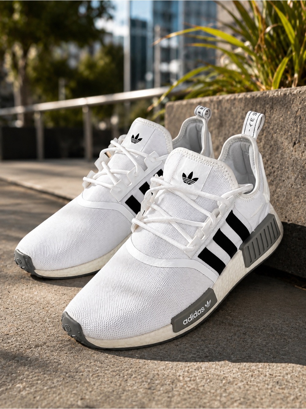 Adidas NMD_R1 Primeblue GZ9261 Cloud White Boost Sneakers Men’s 11 Athletic - Picture 1 of 14
